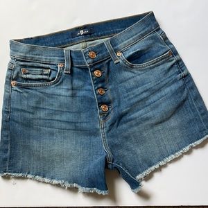 Like New 7 For All Mankind Denim shorts sz 28